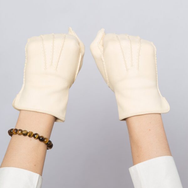 Vintage Soft Leather Cream Gloves - Image 5