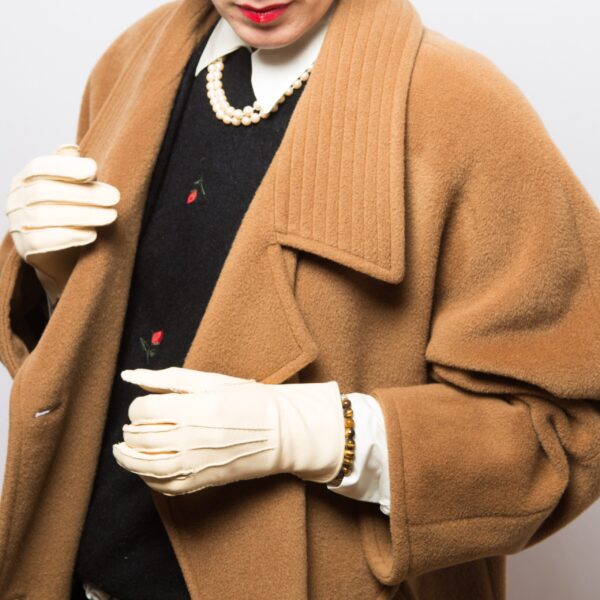 Vintage Soft Leather Cream Gloves - Image 6