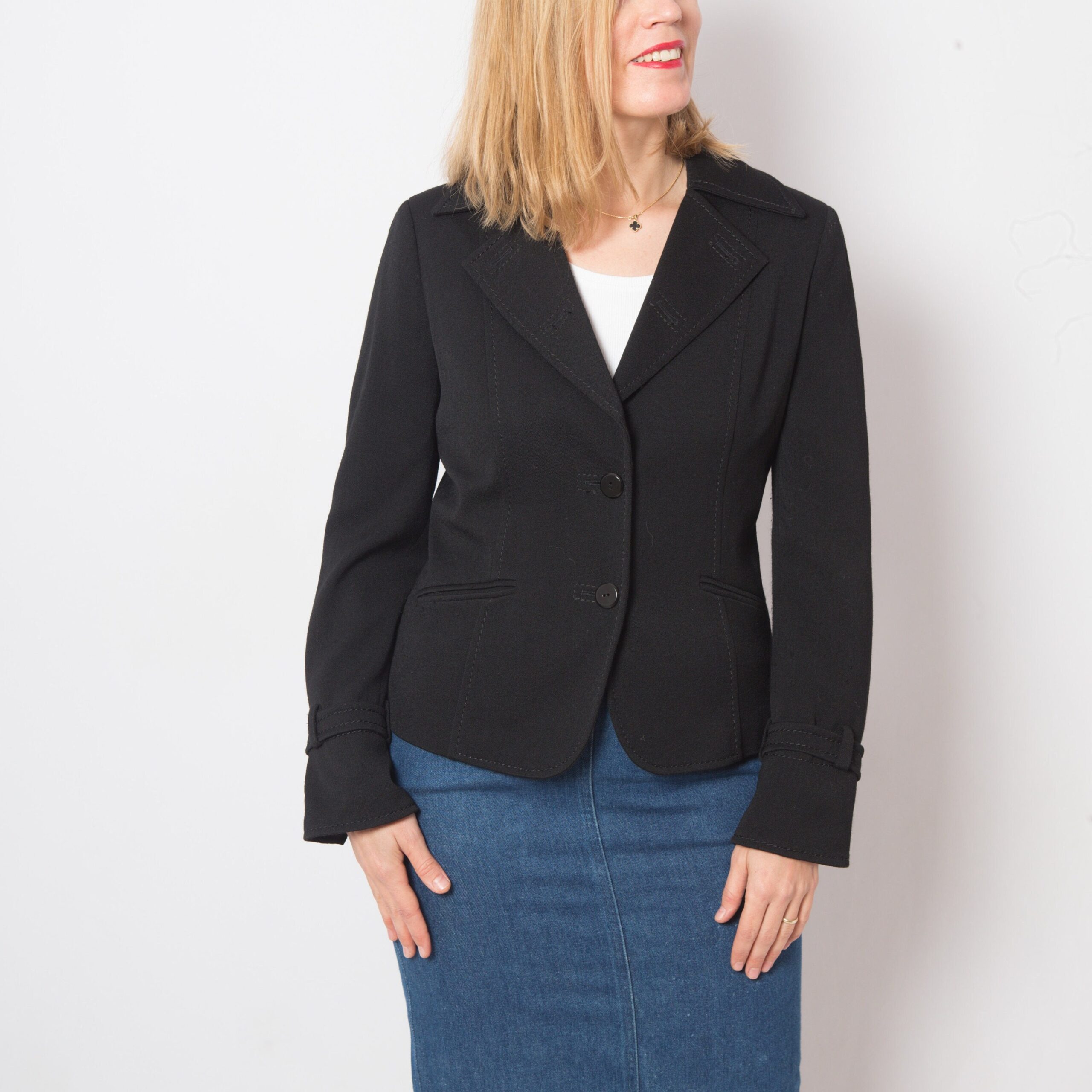 Vintage Black Wool Blazer by IBLUES Vintage Black Wool Blazer by IBLUES