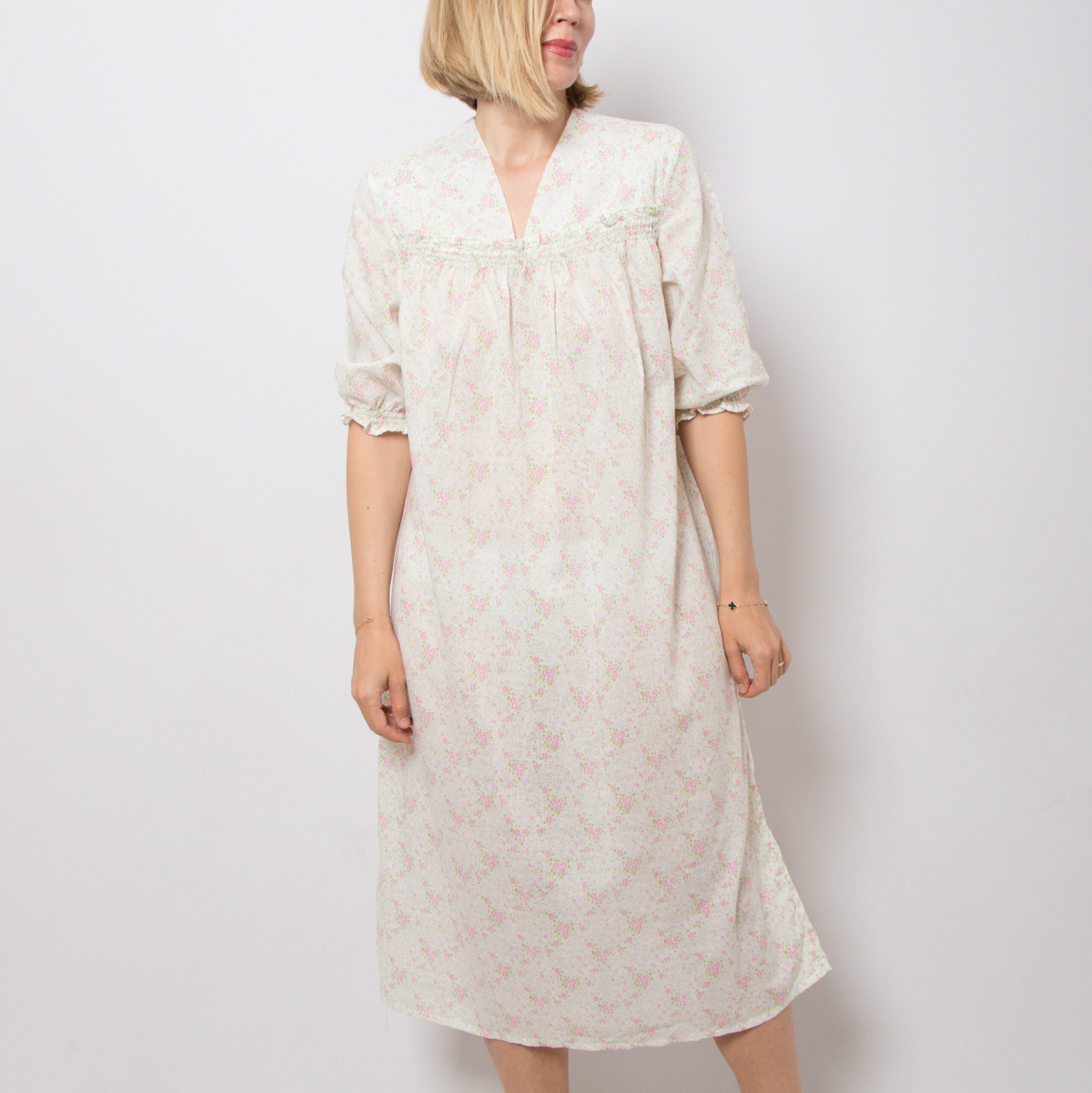 Vintage Romantic Nightgown Floral Vintage Romantic Nightgown Floral