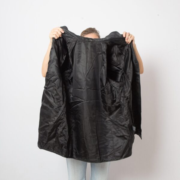 TIMELESS 90s Oversized Leather Jacket - Image 8