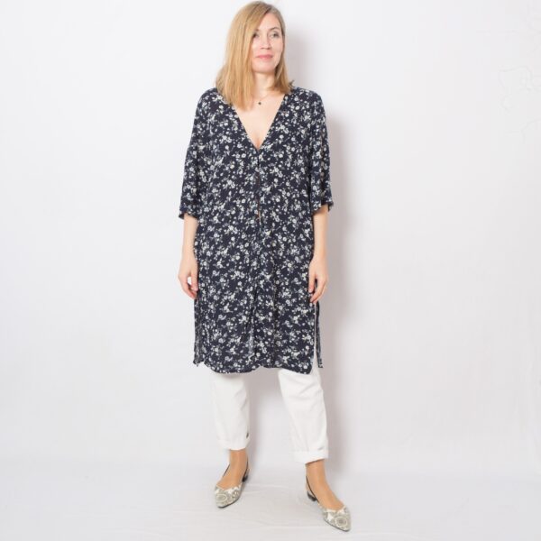 Vintage Floral Long Tunic Blouse - Image 2