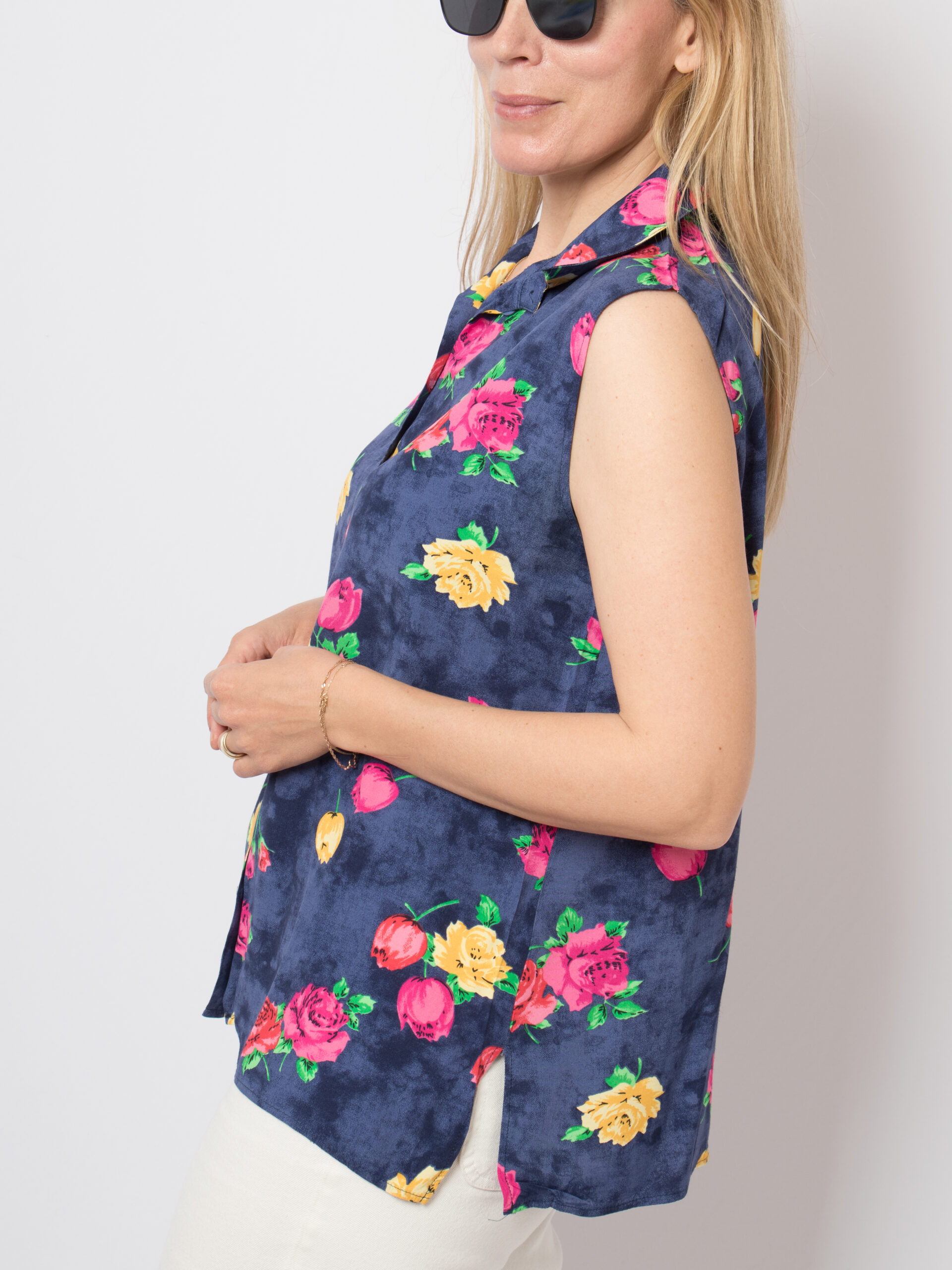 90s Rose Print Blouse Sleeveless 90s Rose Print Blouse Sleeveless - Image 4