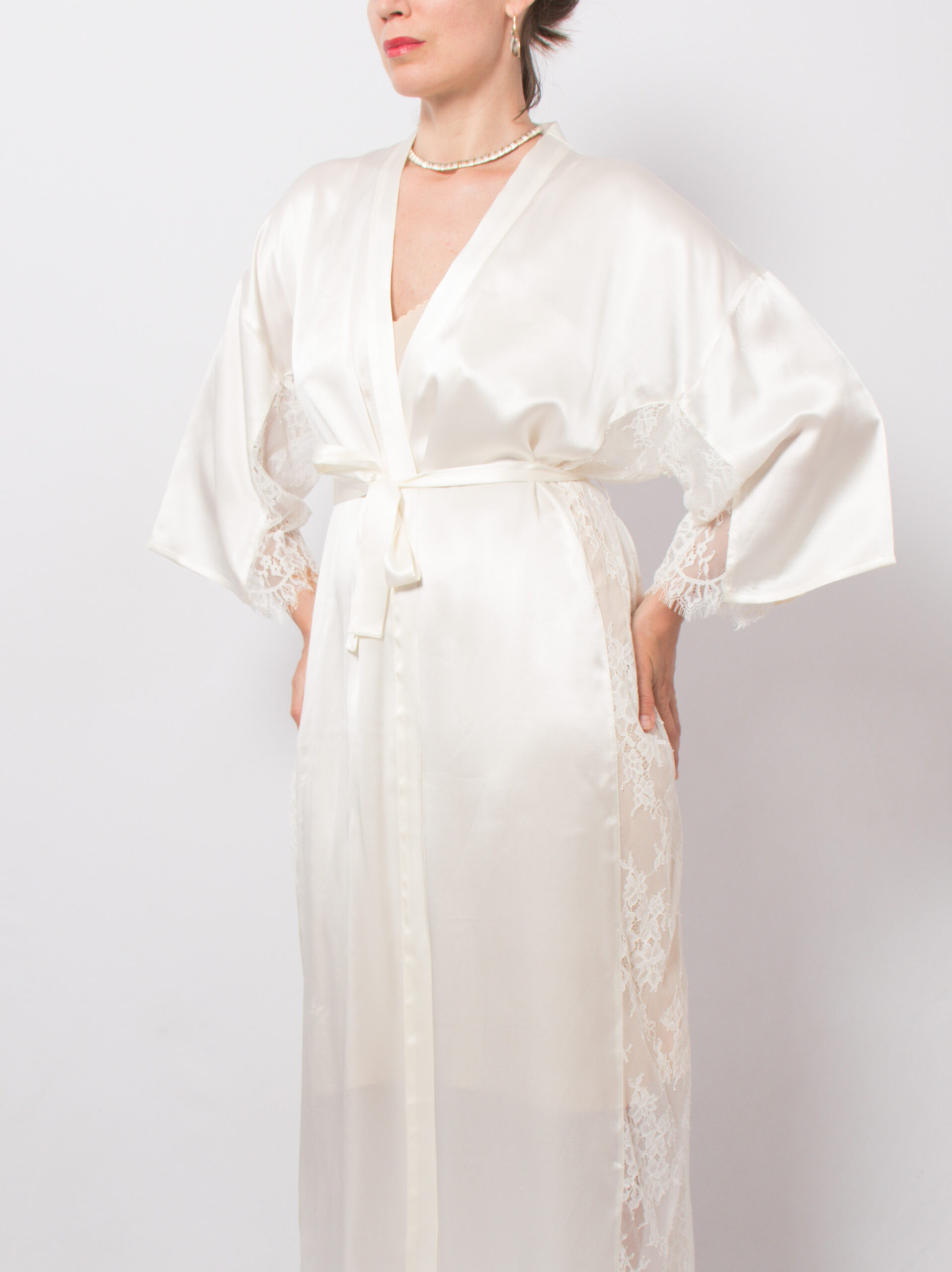 Vintage Ivory Silk Robe Vintage Ivory Silk Robe