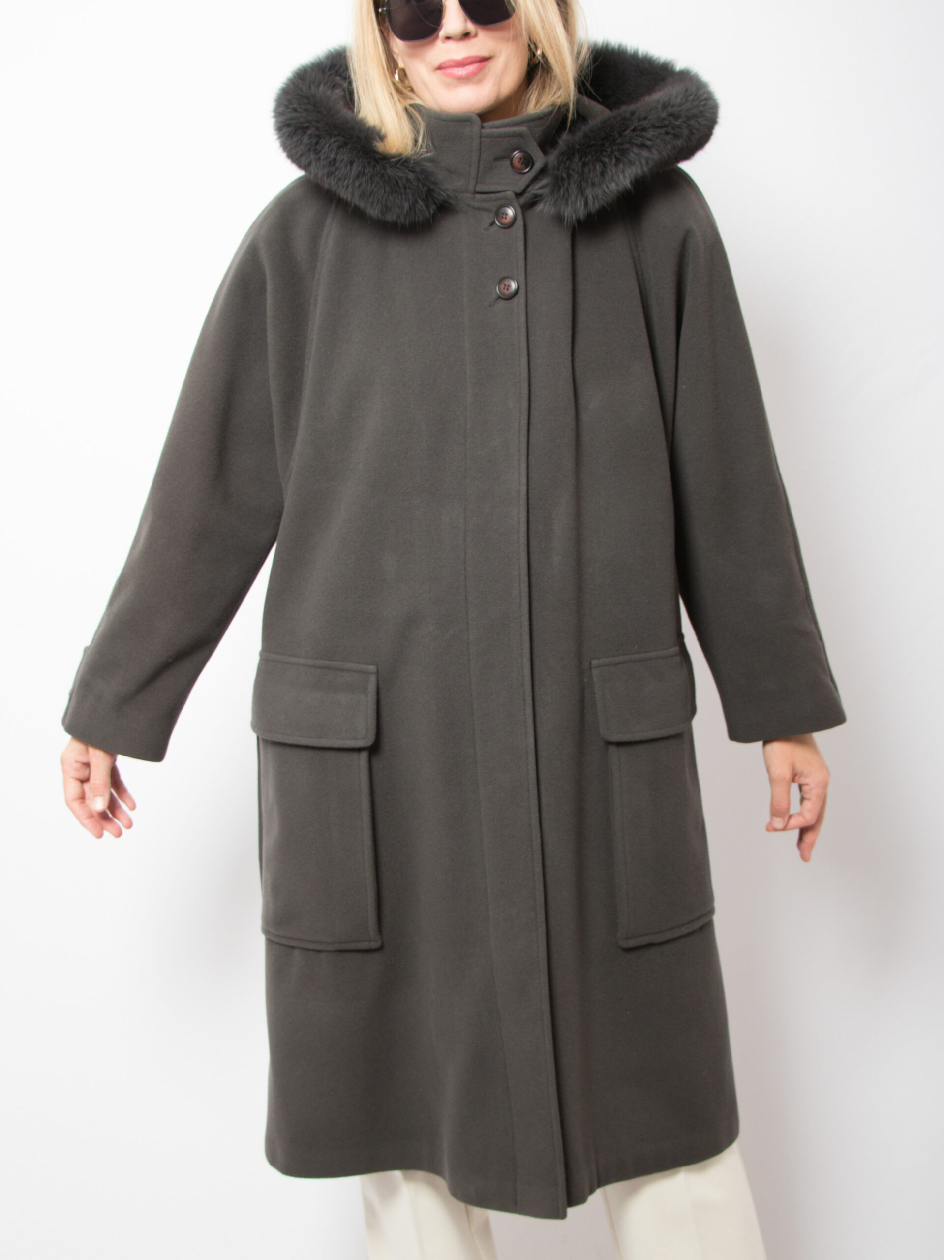 Vintage CIRSTEIN Cashmere Wool Coat with Fox Fur Trim Vintage CIRSTEIN Cashmere Wool Coat with Fox Fur Trim - Image 3
