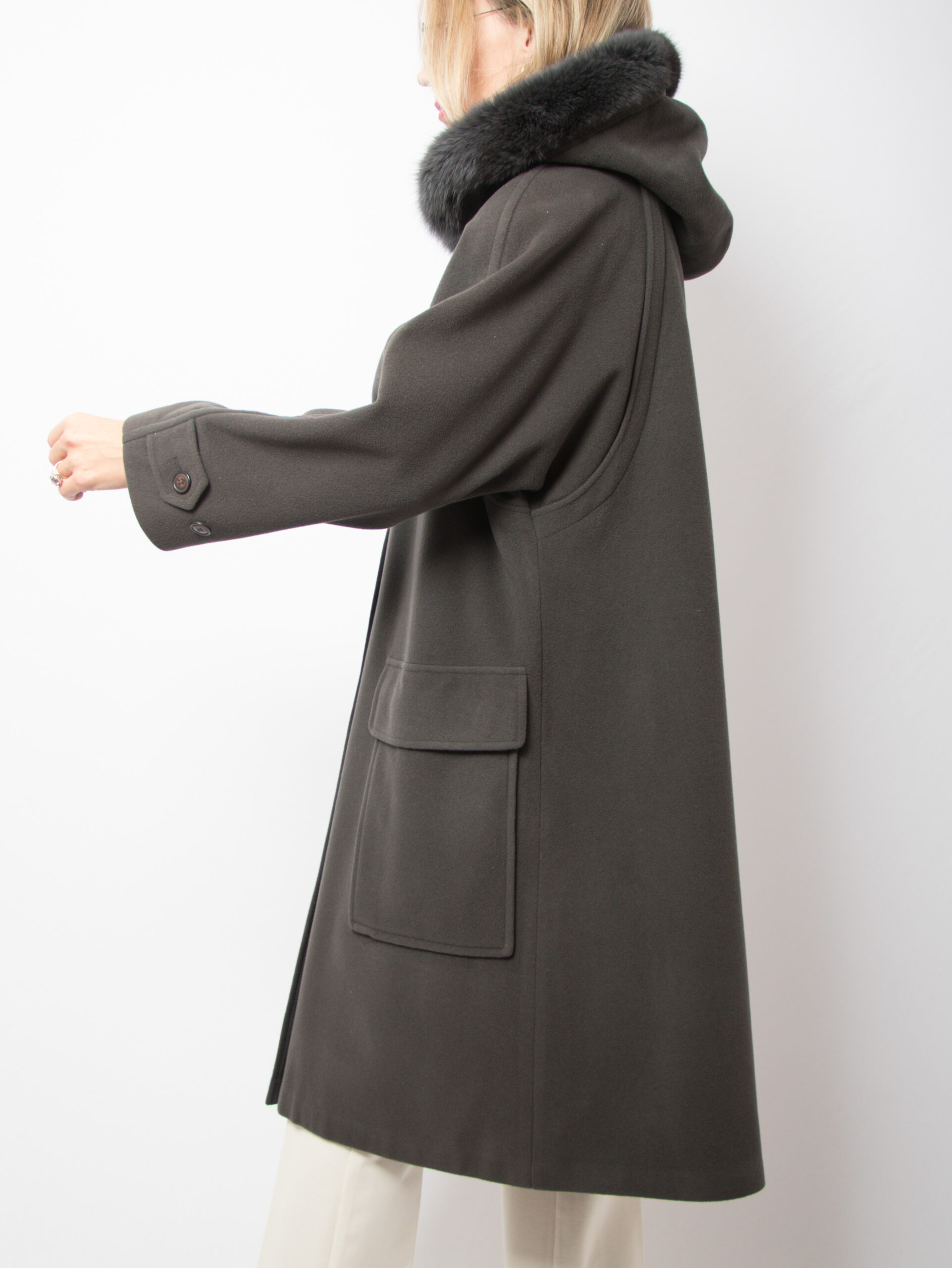 Vintage CIRSTEIN Cashmere Wool Coat with Fox Fur Trim Vintage CIRSTEIN Cashmere Wool Coat with Fox Fur Trim - Image 4