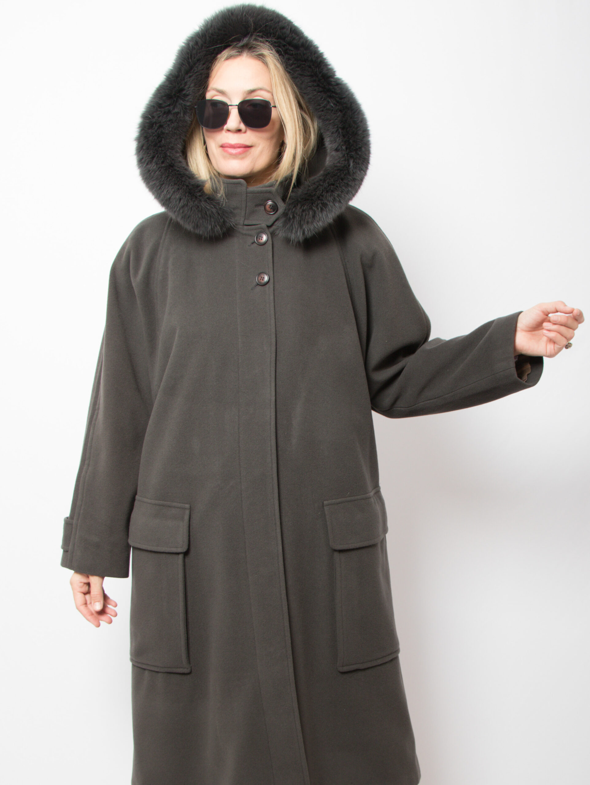 Vintage CIRSTEIN Cashmere Wool Coat with Fox Fur Trim Vintage CIRSTEIN Cashmere Wool Coat with Fox Fur Trim - Image 6