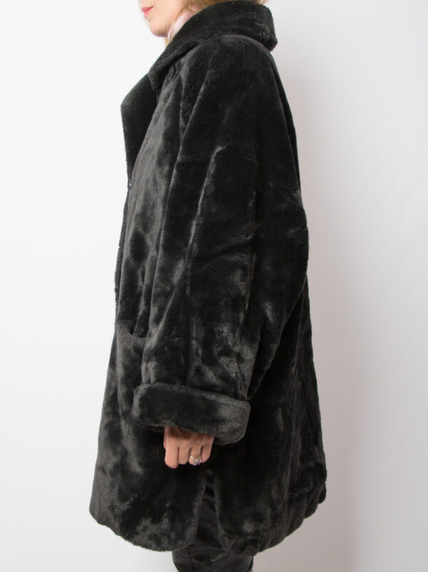 Vintage Grey Faux Fur Coat - Image 5