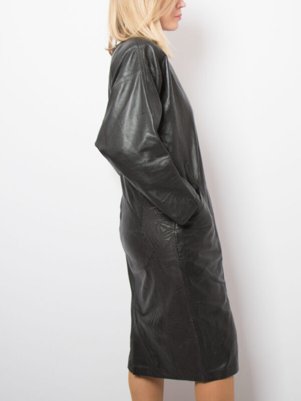 1980s Oversized Black Leather Dress - Image 5