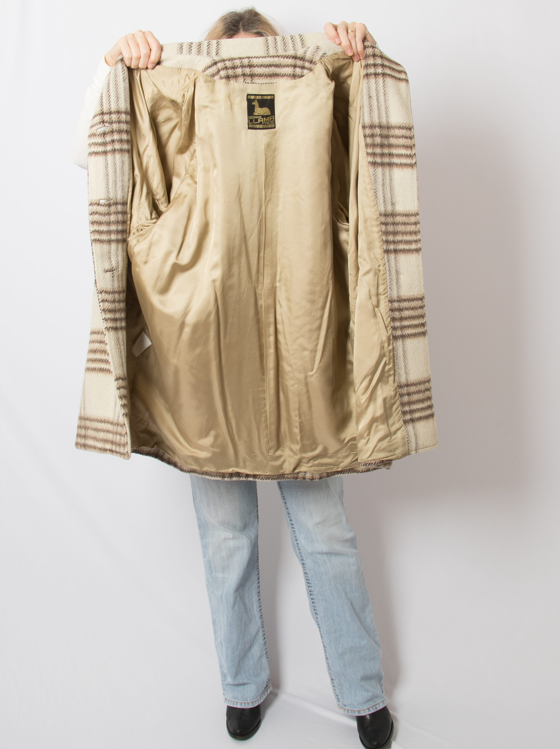 Vintage Beige Plaid Coat Vintage Beige Plaid Coat - Image 9
