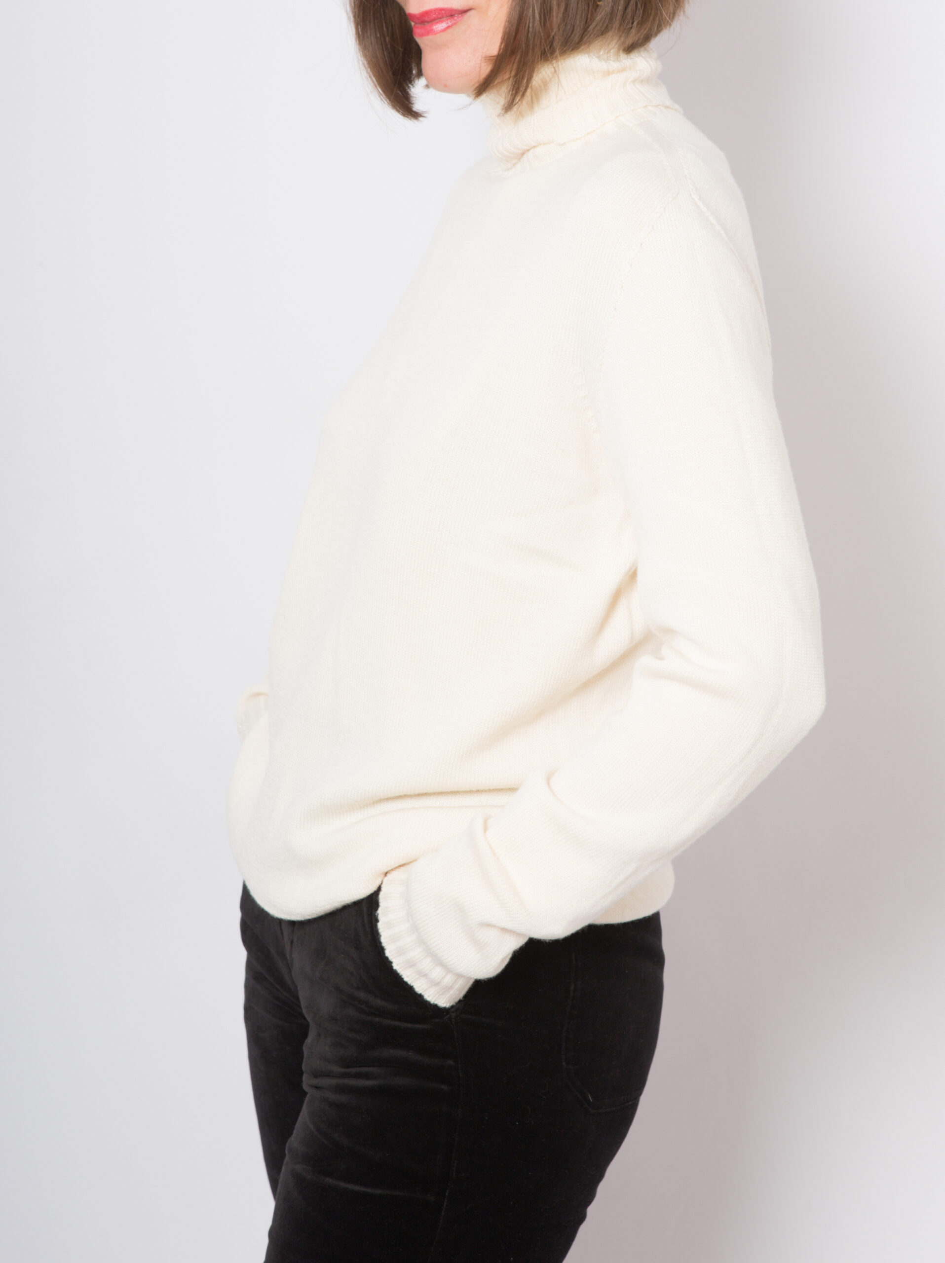 PIERRO DIGLO White Wool Turtleneck Sweater PIERRO DIGLO White Wool Turtleneck Sweater - Image 3