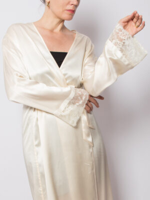 Vintage Ivory Silk Robe Bridal Honeymoon Wedding Gift Size M