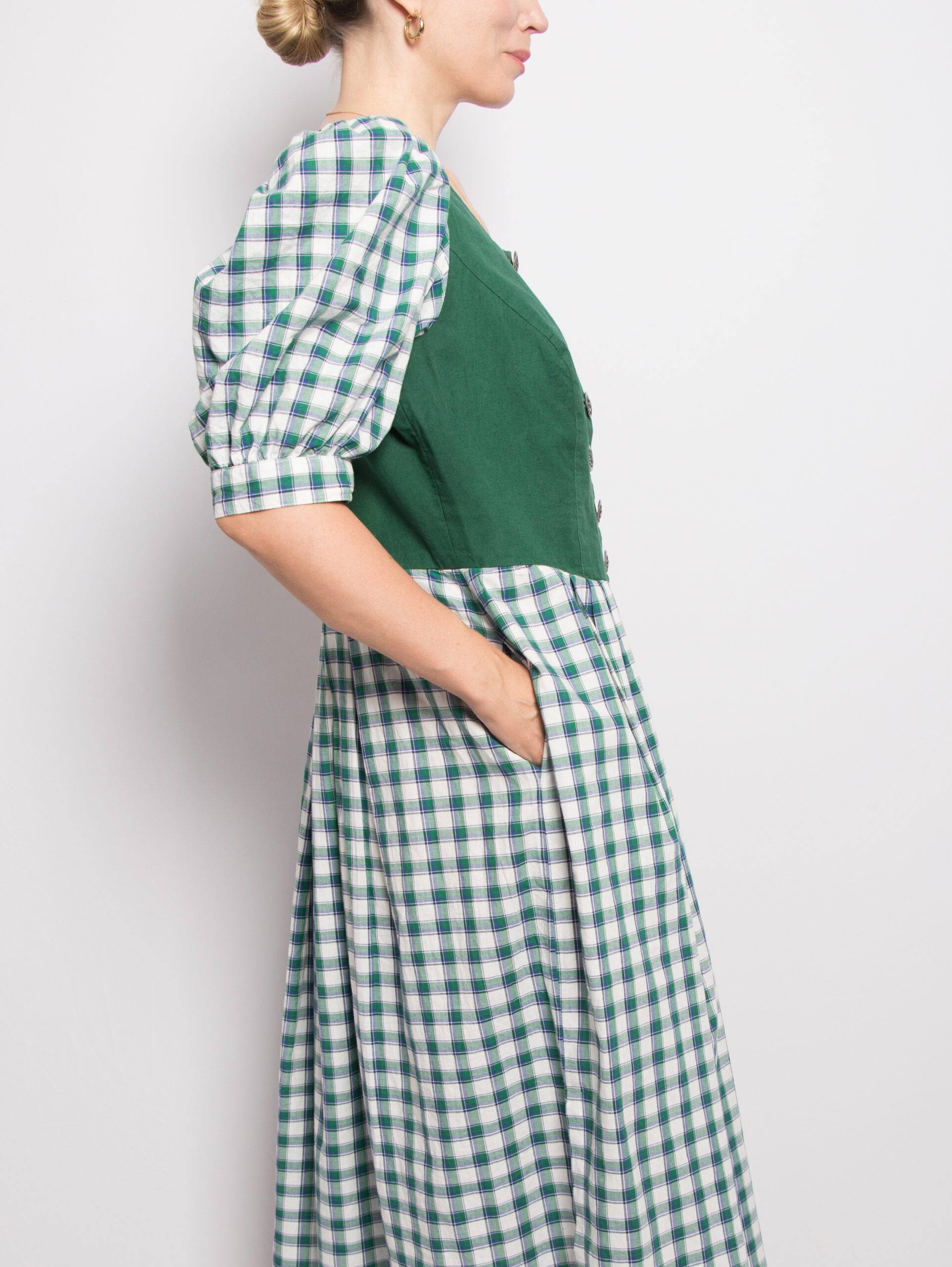 Vintage Green Dirndl Dress Puff Sleeves Button Front Vintage Green Dirndl Dress Puff Sleeves Button Front - Image 4