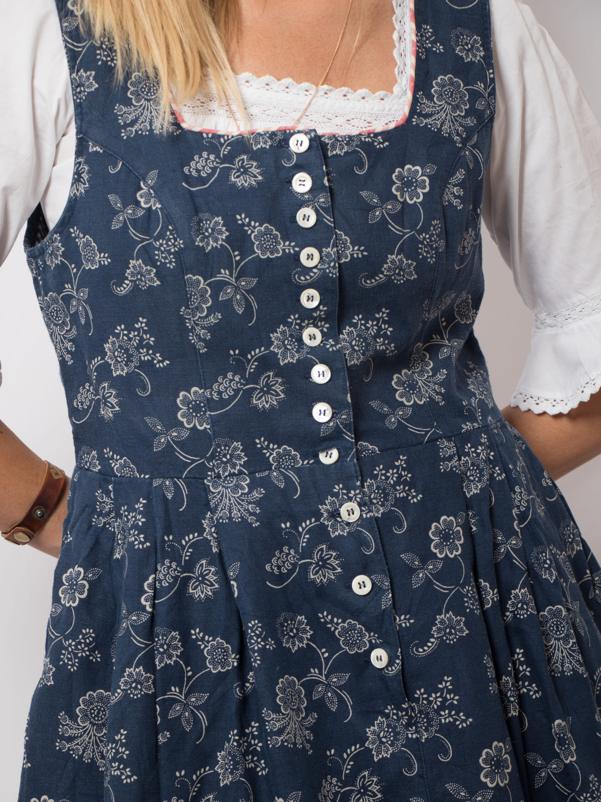 Vintage Floral Linen Folk Dress Vintage Floral Linen Folk Dress - Image 4