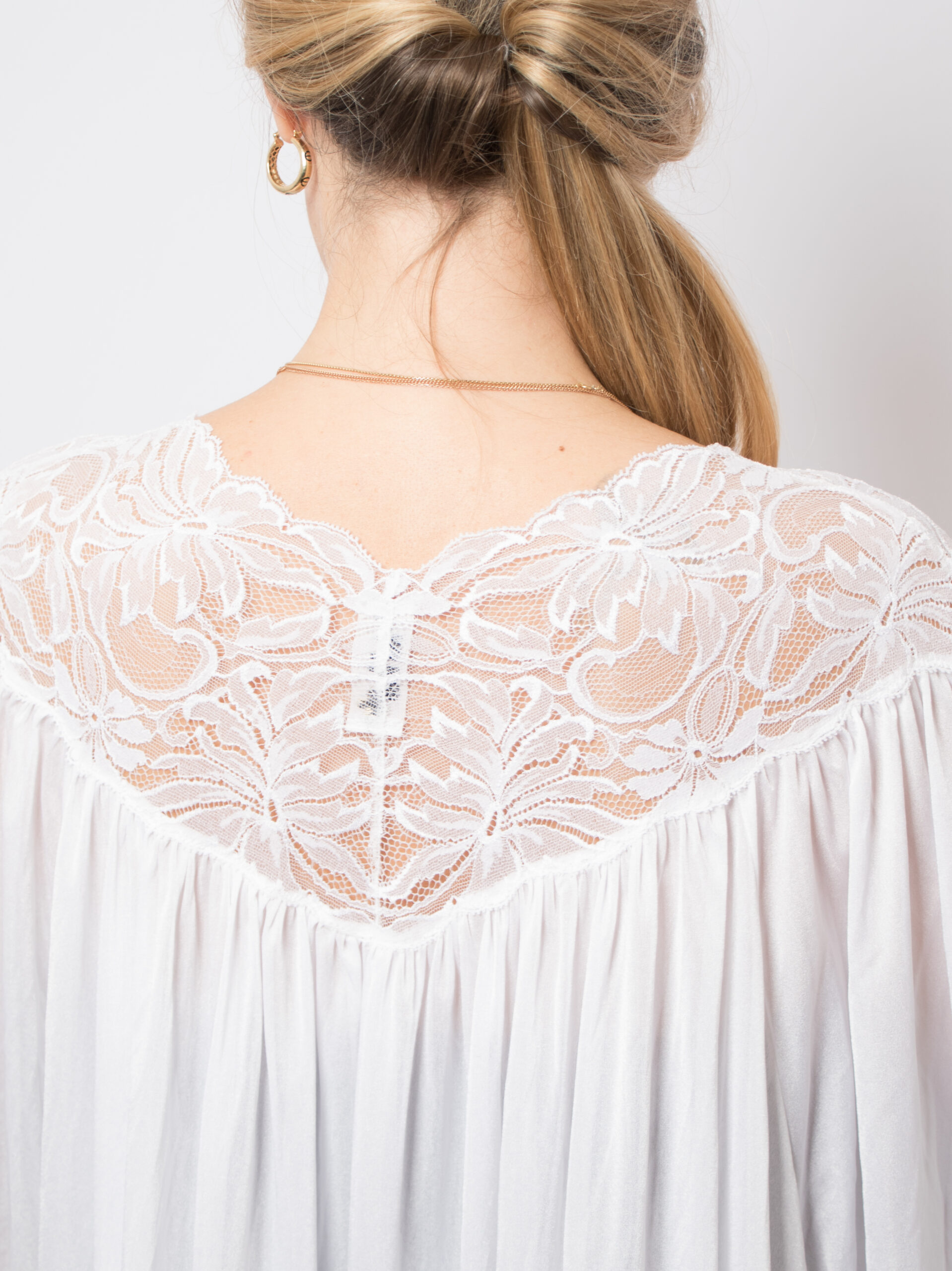Vintage White Maxi Dressing Gown Vintage White Maxi Dressing Gown - Image 6