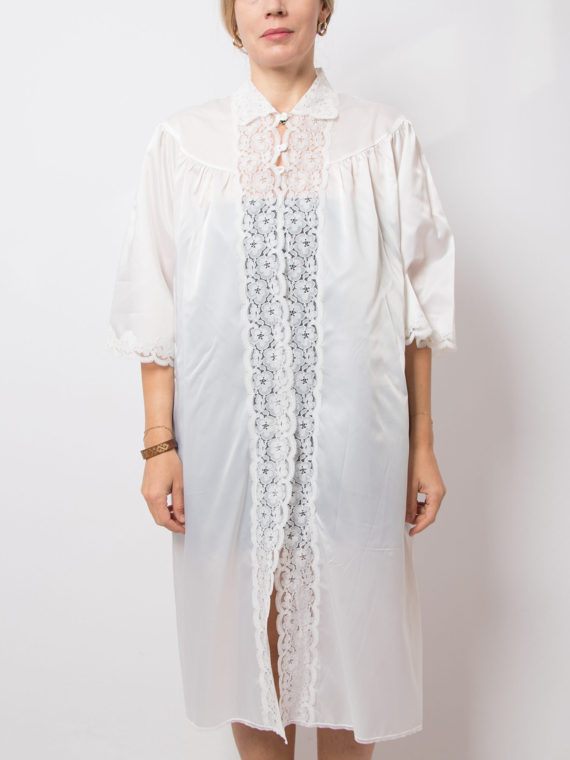 Vintage White Nylon Dressing Gown Vintage White Nylon Dressing Gown - Image 2