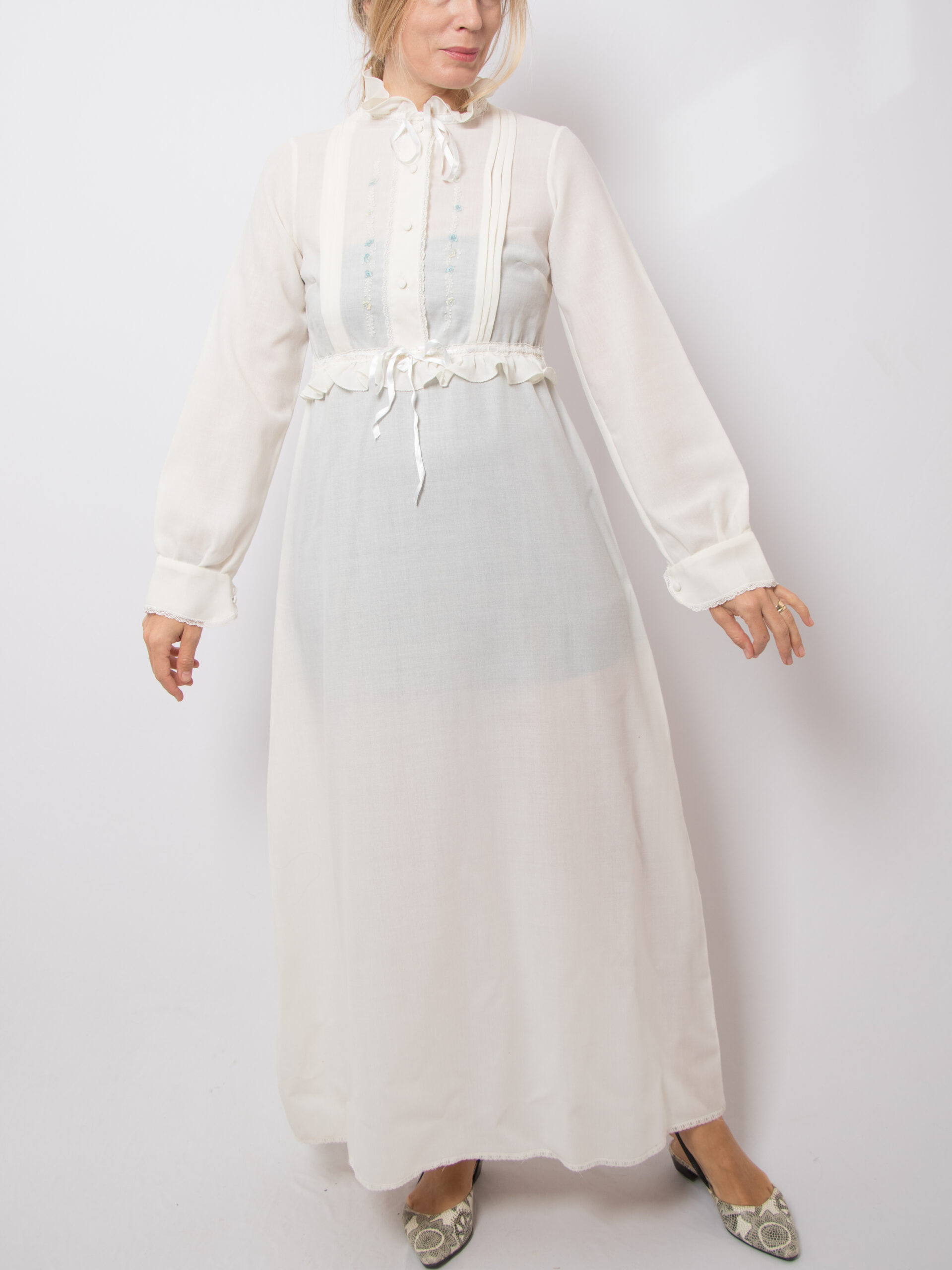 Vintage Wool Nightgown Victorian Style Vintage Wool Nightgown Victorian Style - Image 2