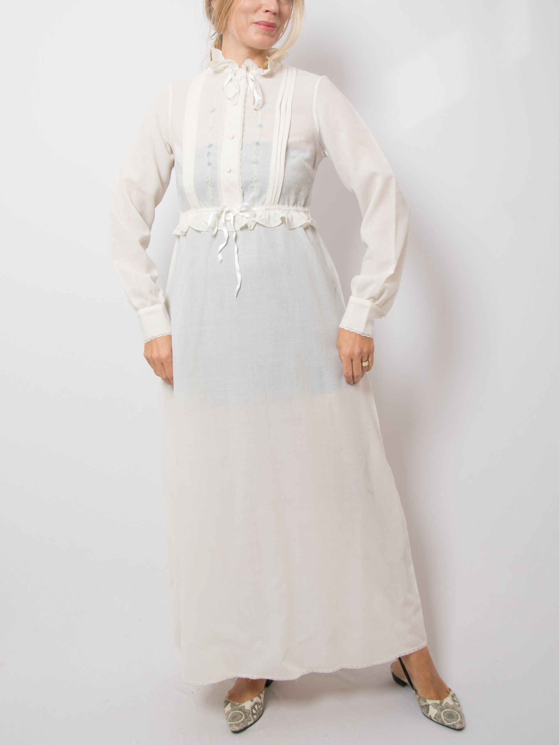 Vintage Wool Nightgown Victorian Style Vintage Wool Nightgown Victorian Style - Image 3