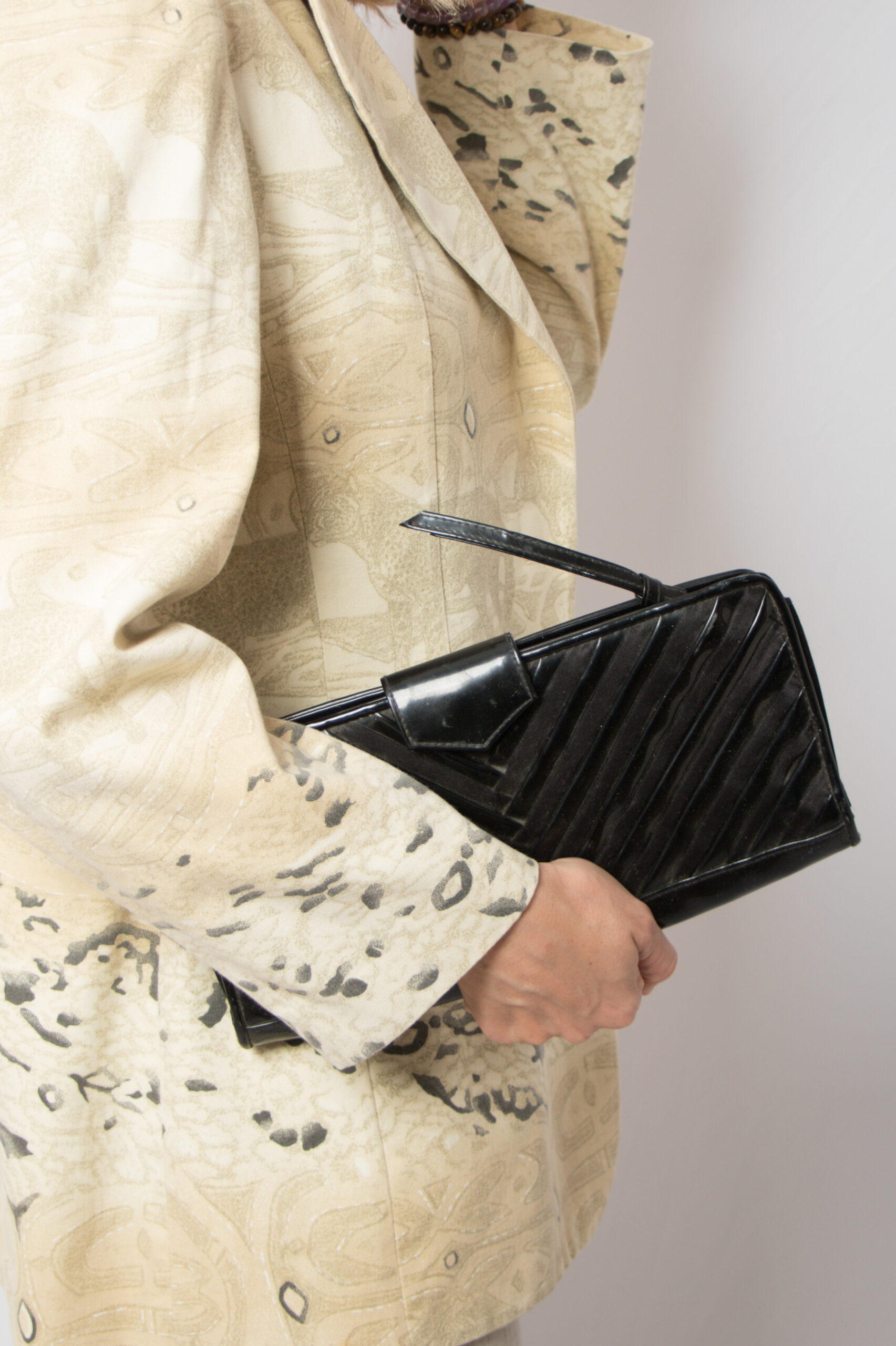 Vintage Black Envelope Clutch by Barrots Vintage Black Envelope Clutch by Barrots - Image 9