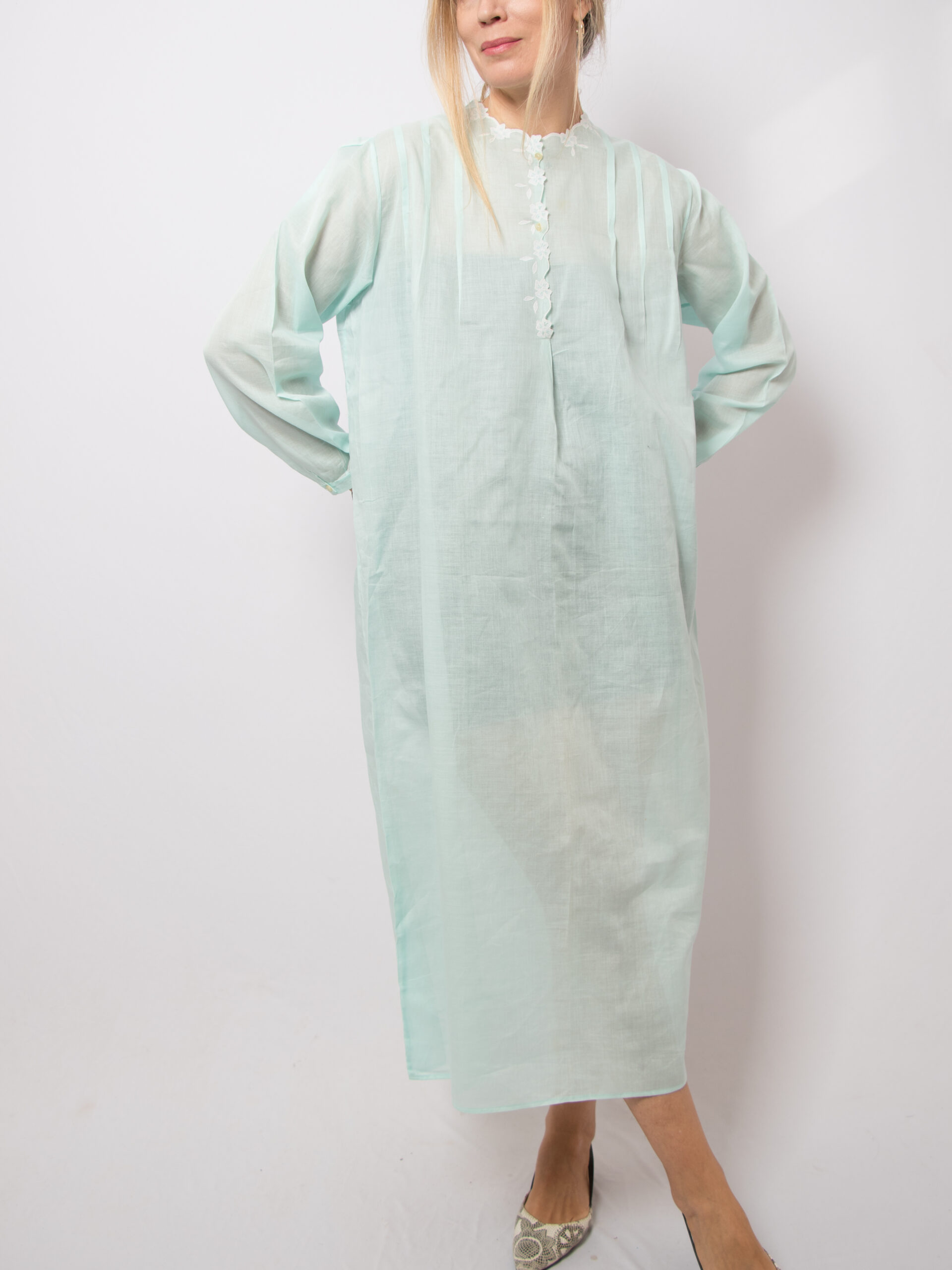 Vintage Long Green Sheer Nightgown Vintage Long Green Sheer Nightgown