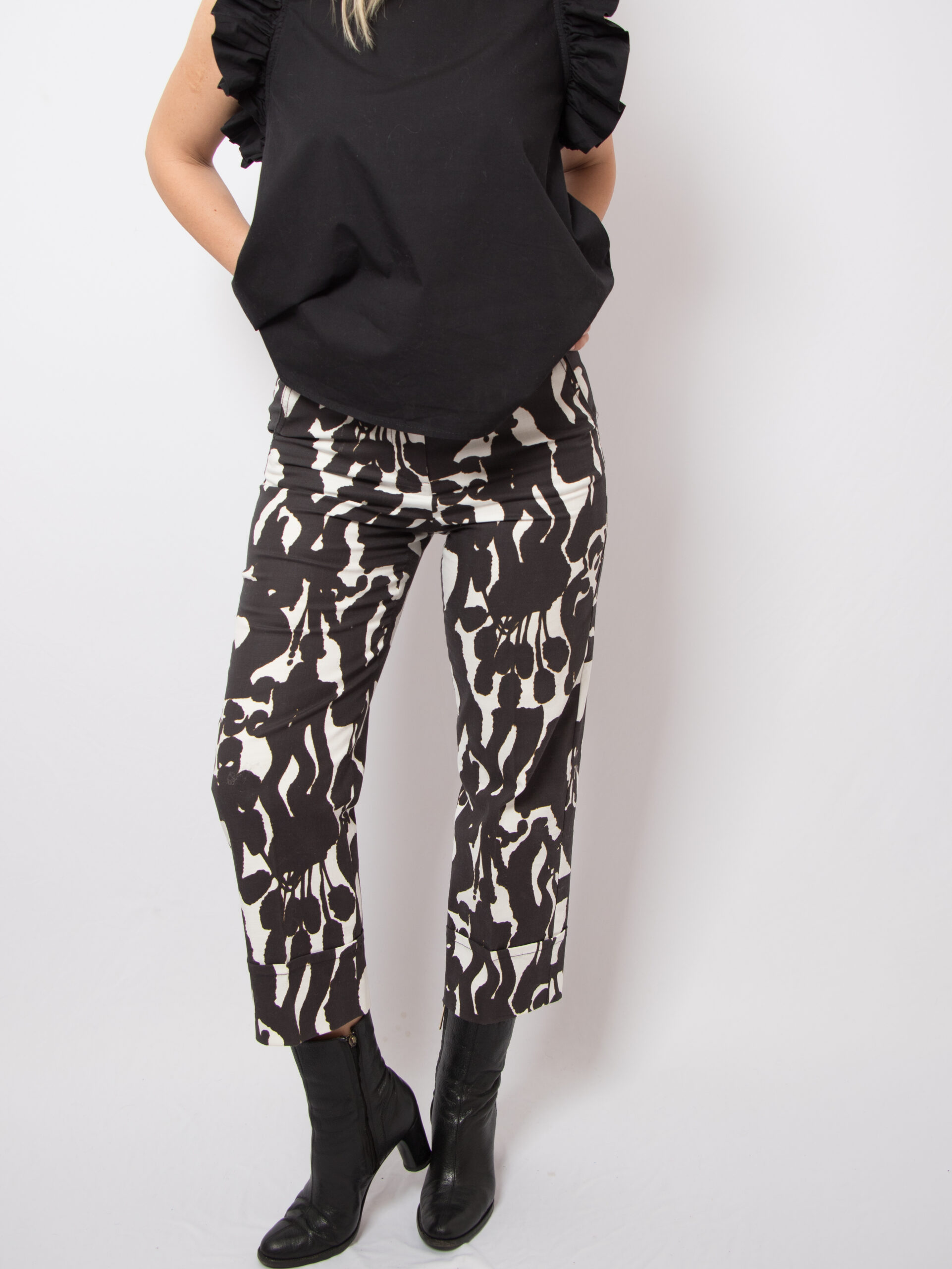 CARACTÈRE Abstract Floral Pants CARACTÈRE Abstract Floral Pants