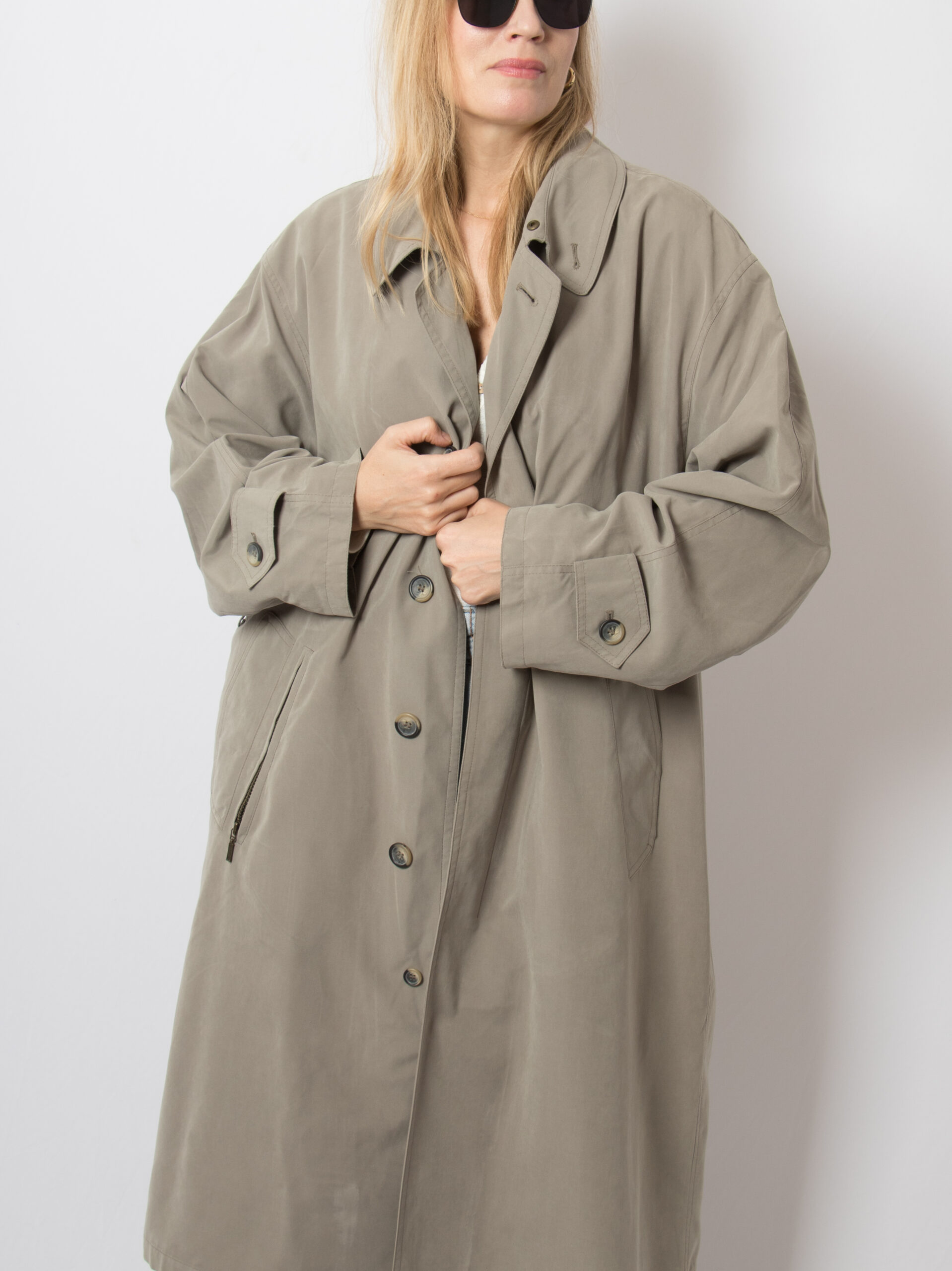 Vintage Taupe Oversized Duster Coat Vintage Taupe Oversized Duster Coat - Image 7