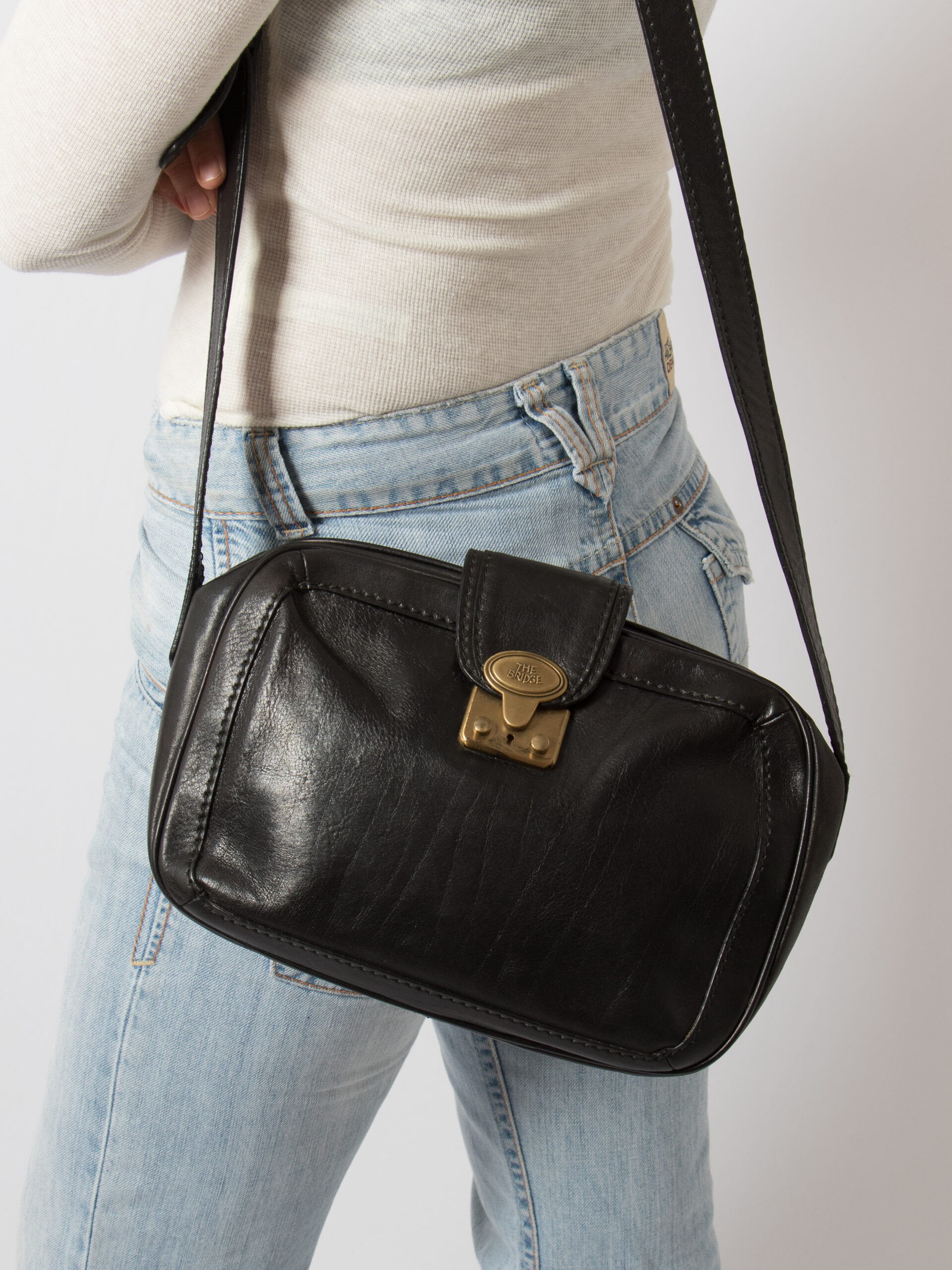 Vintage The Bridge Leather Crossbody Bag Vintage The Bridge Leather Crossbody Bag - Image 5