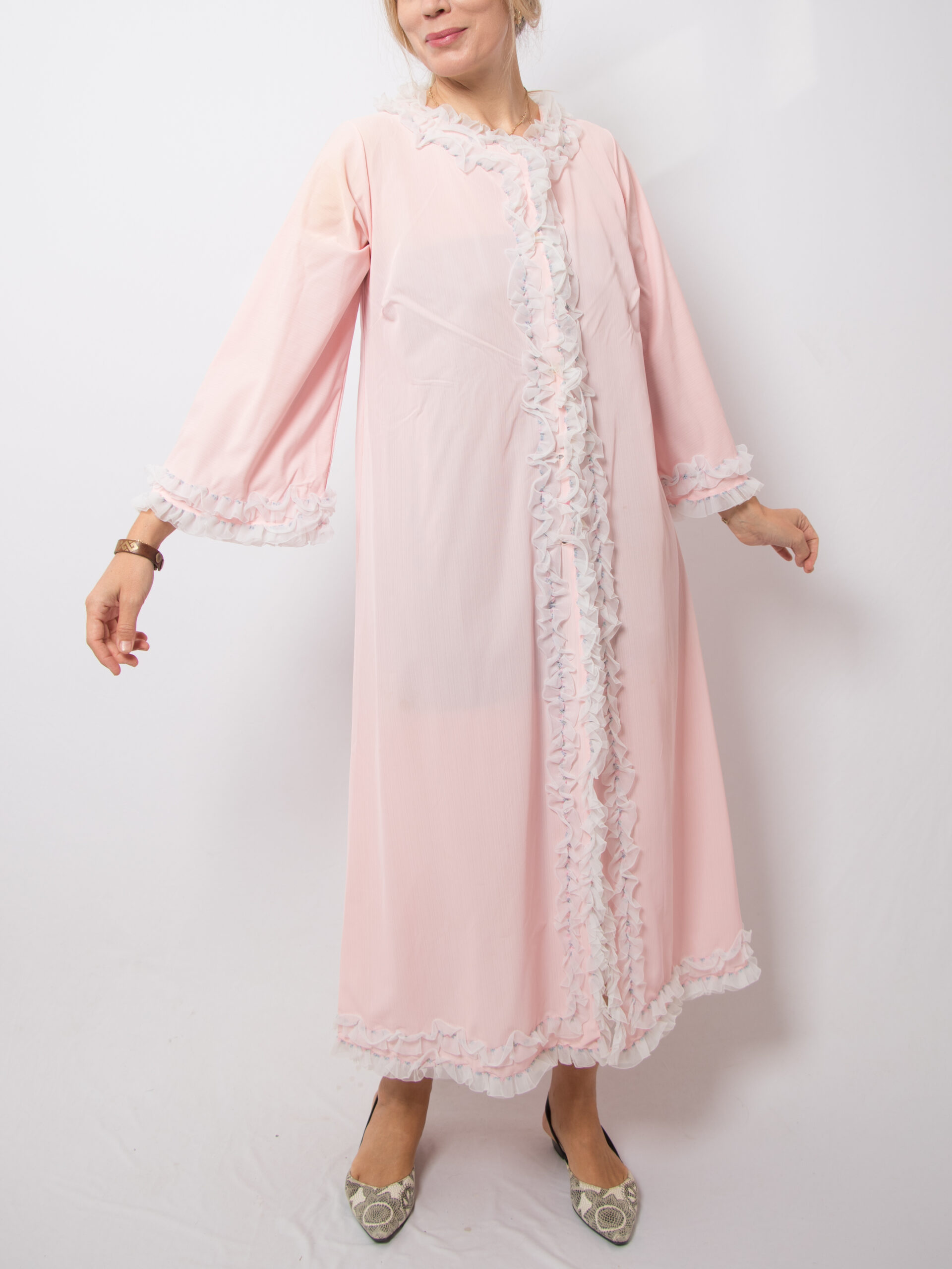 Vintage Pink Ruffle Robe Vintage Pink Ruffle Robe