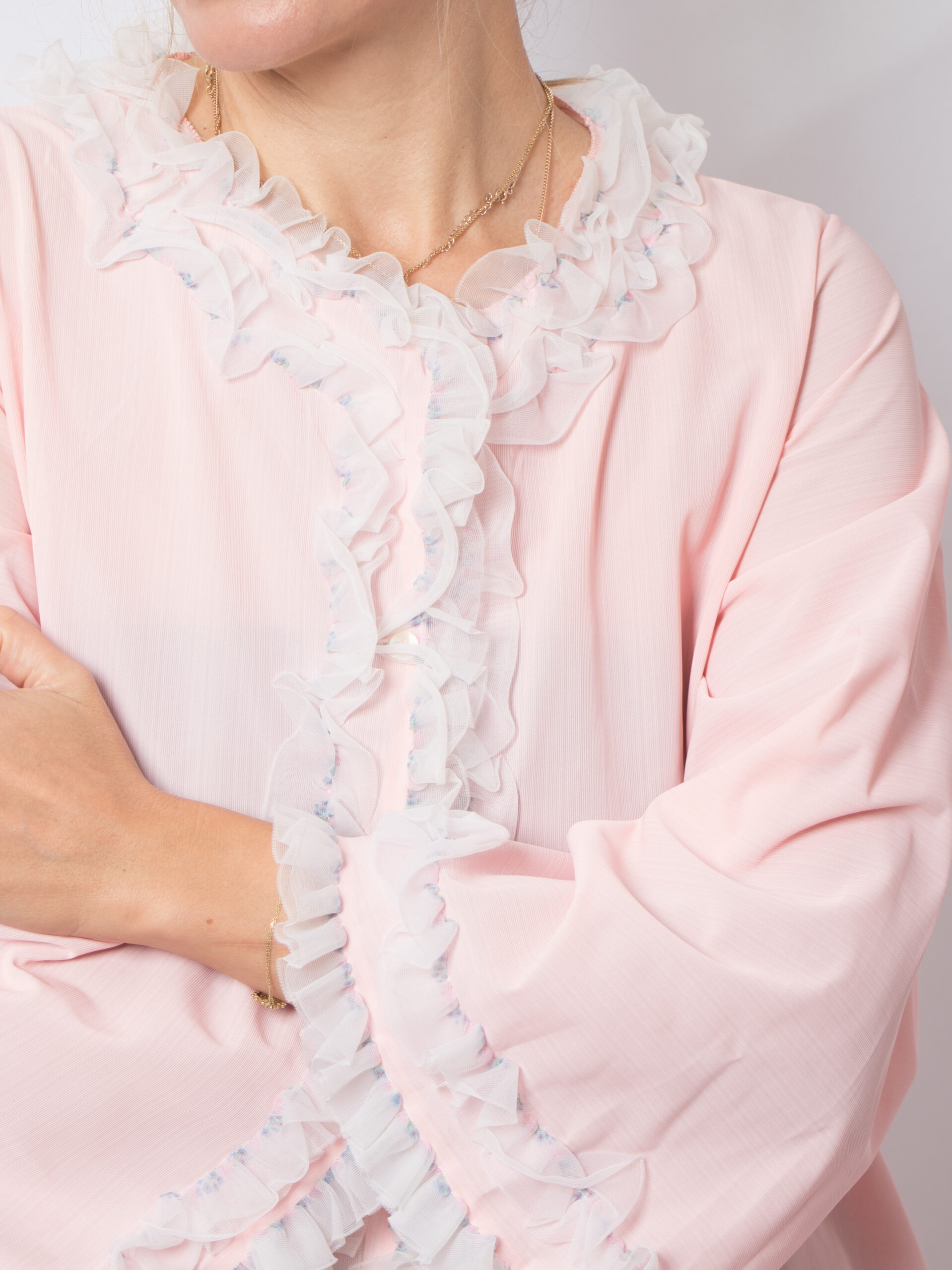 Vintage Pink Ruffle Robe Vintage Pink Ruffle Robe - Image 4