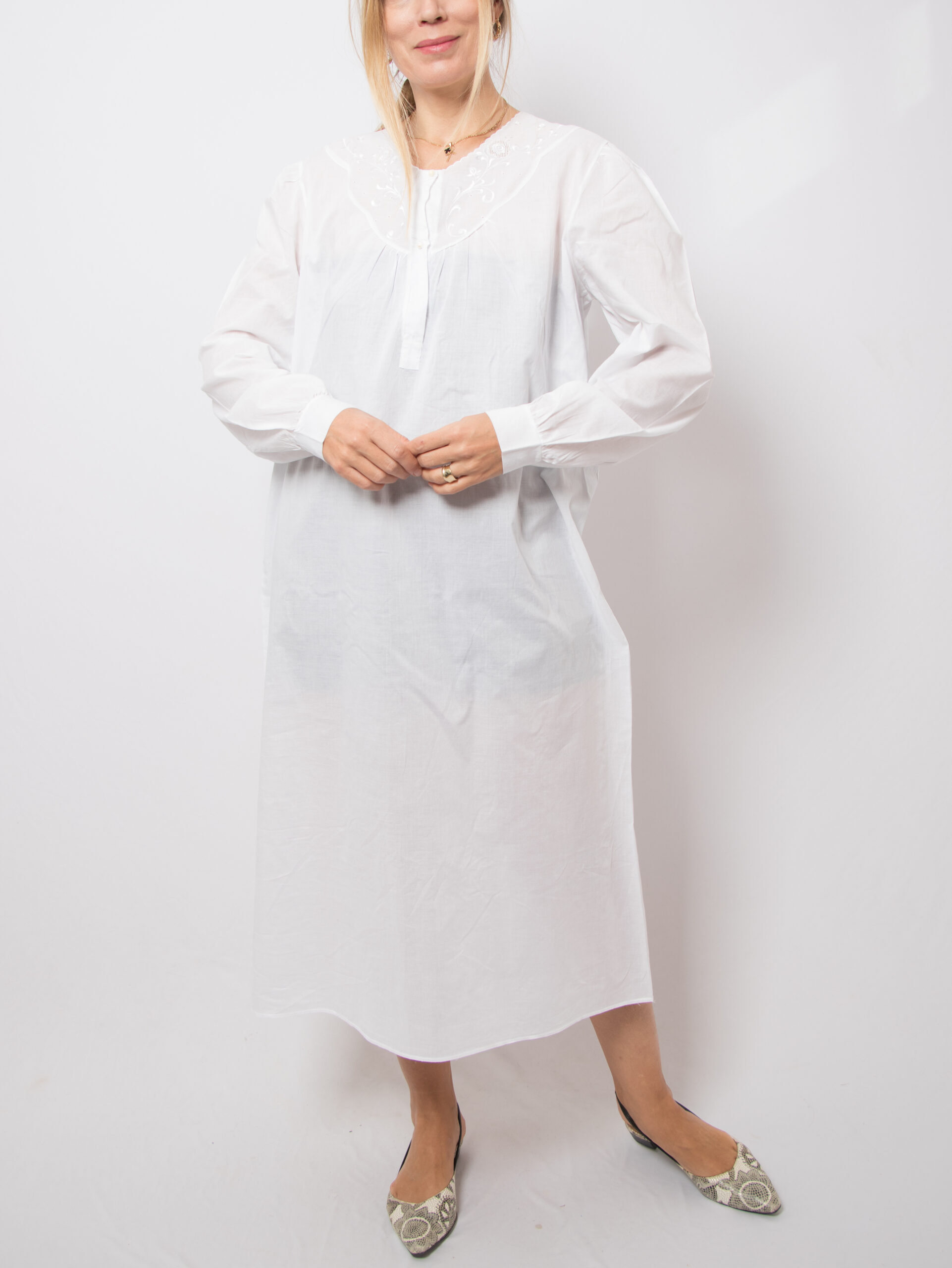 Vintage Long White Cotton Nightgown Vintage Long White Cotton Nightgown - Image 3
