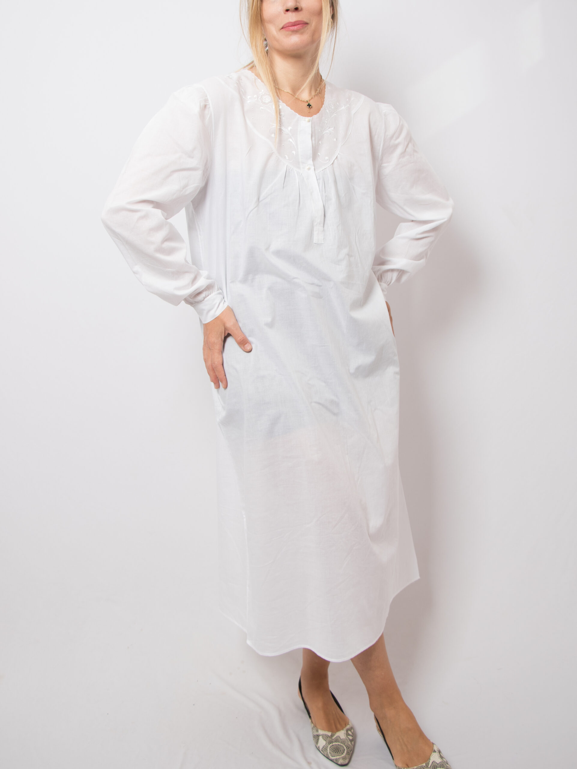 Vintage Long White Cotton Nightgown Vintage Long White Cotton Nightgown - Image 6