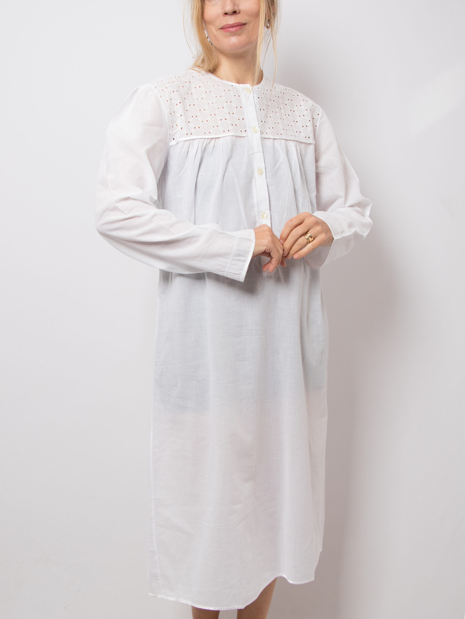 Vintage Long White Cotton Nightgown Vintage Long White Cotton Nightgown - Image 3