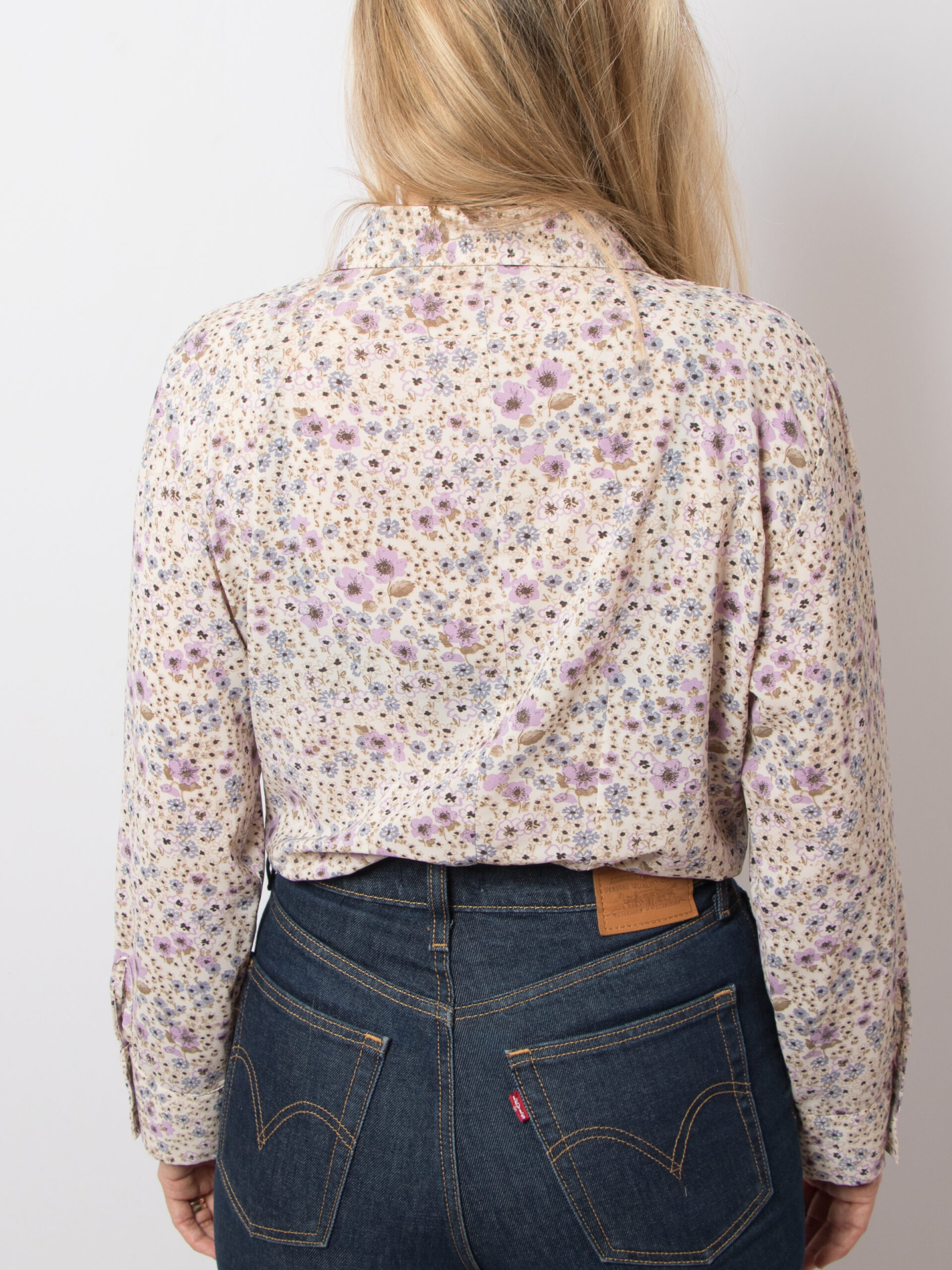 Vintage Floral Ruffle Blouse Ruffled by VALENTINAS Vintage Floral Ruffle Blouse Ruffled by VALENTINAS - Image 5
