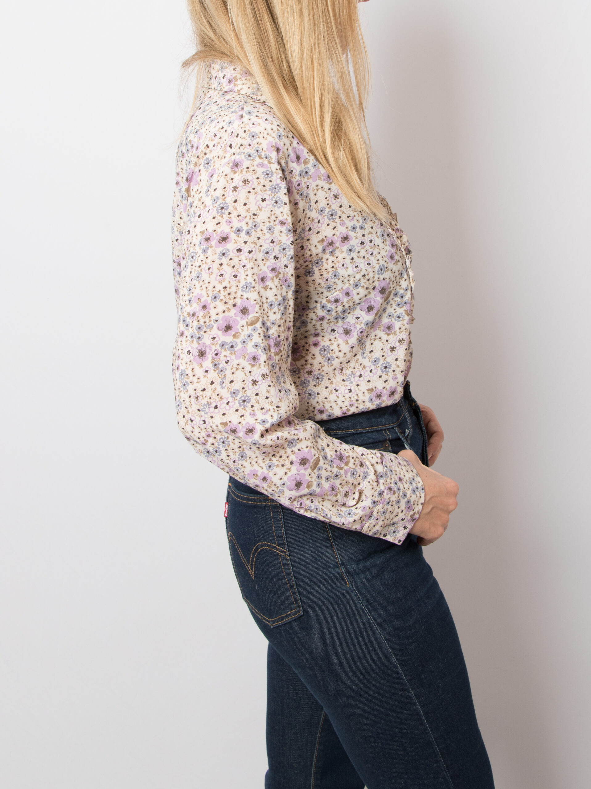 Vintage Floral Ruffle Blouse Ruffled by VALENTINAS Vintage Floral Ruffle Blouse Ruffled by VALENTINAS - Image 6