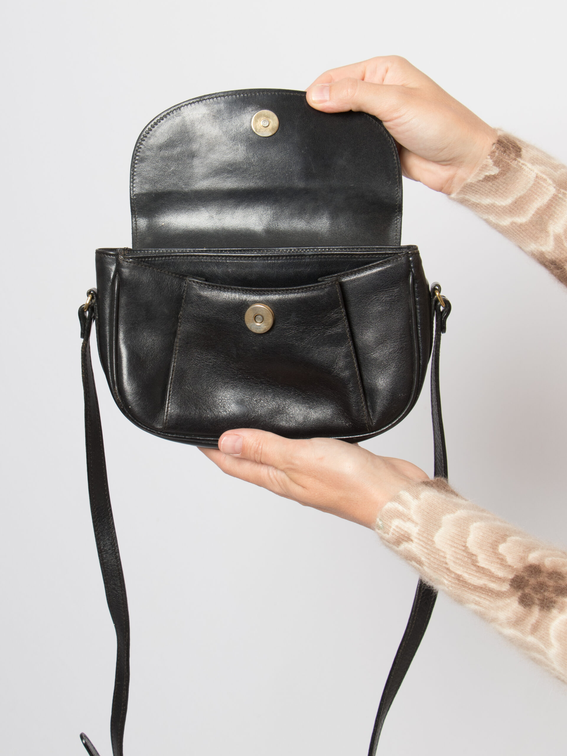 Vintage Etienne Aigner Long Strap Shoulder Bag Vintage Etienne Aigner Long Strap Shoulder Bag - Image 4