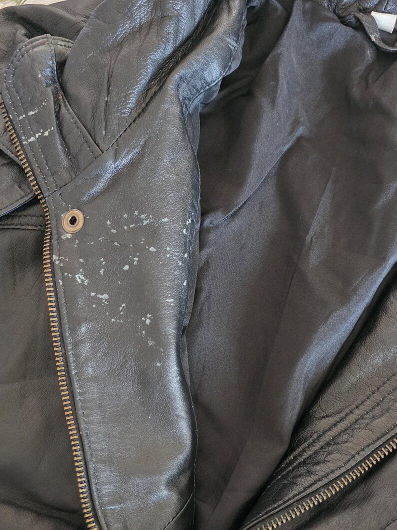 Vintage Black Leather Biker Vest Vintage Black Leather Biker Vest - Image 8