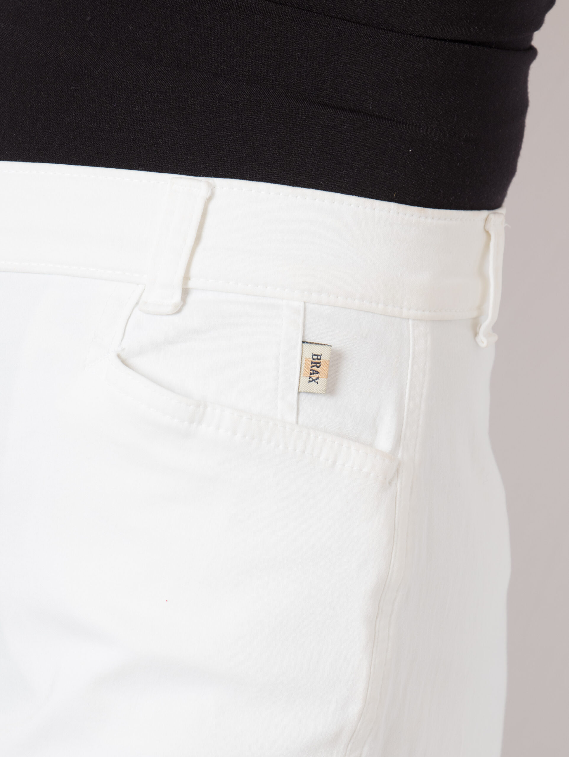 BRAX White High Waisted Slim Tapered Trousers BRAX White High Waisted Slim Tapered Trousers - Image 7