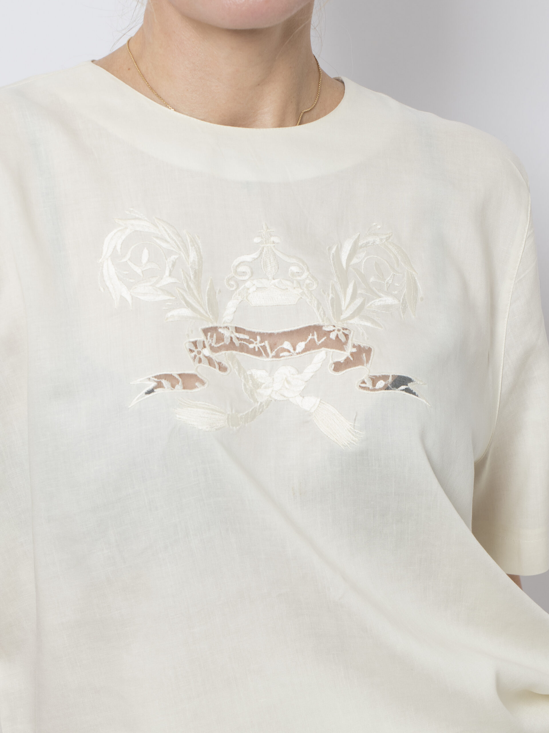 Vintage Regal Embroidery Ivory Top Vintage Regal Embroidery Ivory Top - Image 3
