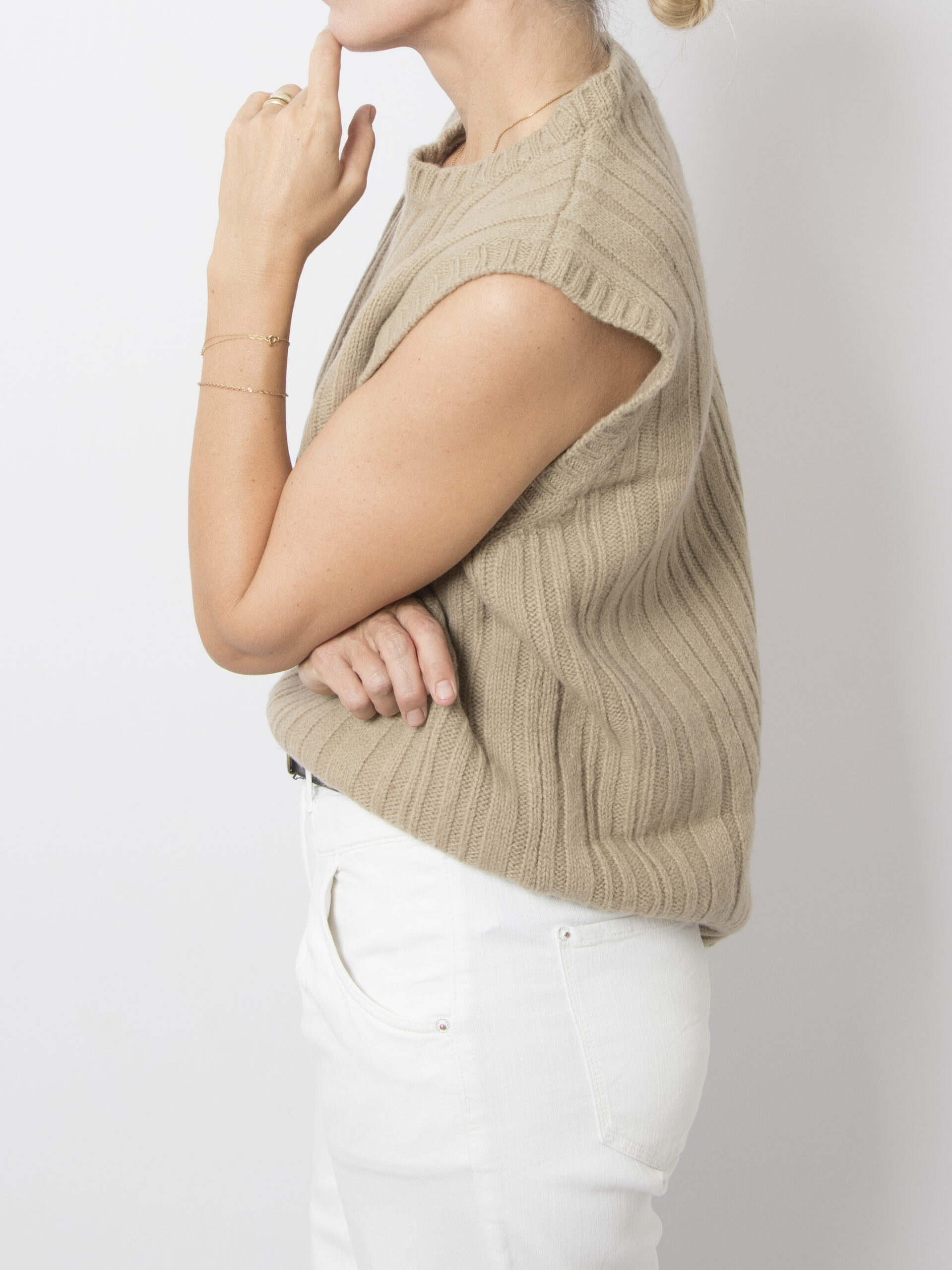 Vintage Wool Sleeveless Sweater Vest Vintage Wool Sleeveless Sweater Vest - Image 4